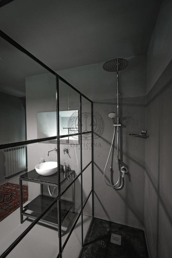 Officina - , Navigli, Bocconi, Movida, Porta Ticinese * Milaan